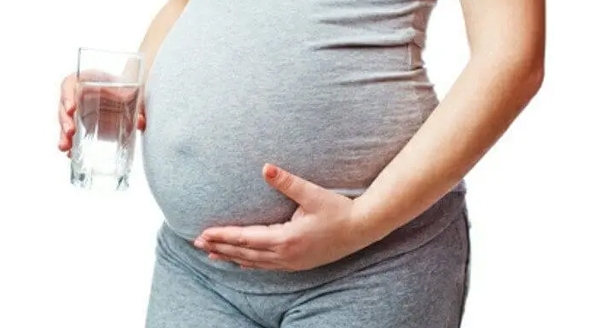 Reseña Infección Urinaria en el Embarazo Farmacoterapia